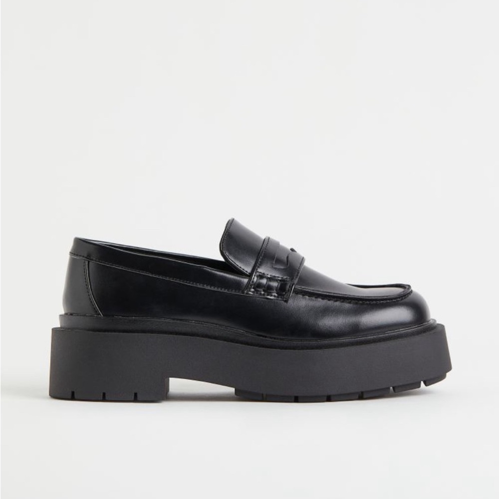 Women’s black chunky loafers. Size 7. Worn once.